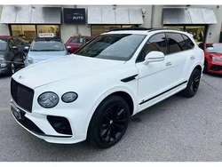 Bianco(met.) Usata 2022 Bentley Bentayga SUV | 199.000 €