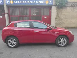 Rosso Usata 2015 Alfa Romeo Giulietta Impression Due volumi | 8500 € (Ottimo prezzo)