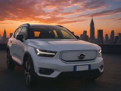 Grigio Usata 2022 Volvo XC40 Plus SUV | 34.000 €