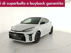 Bianco Nuova 2024 Toyota Yaris Edition Tre volumi | 42.900 € (Super prezzo)