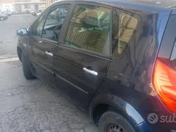 Usata 2009 Renault Scénic III Monovolume | 1400 €