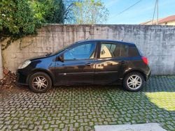Nero Usata 2006 Renault Clio III Tre volumi | 2500 € (Buon prezzo)