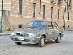 Grigio neutro metallizzato Usata 1986 Alfa Romeo 90 Tre volumi | 15.000 €