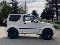 Bianco Usata 2011 Suzuki Jimny SUV | 9200 € (Buon prezzo)