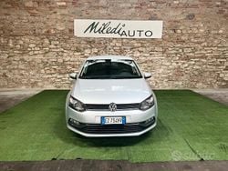 Grigio Usata 2015 VW Polo Comfortline Tre volumi | 9000 € (Buon prezzo)