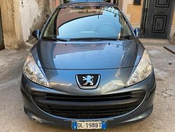 Grigio Usata 2007 Peugeot 207 Tre volumi | 3000 € (Buon prezzo)