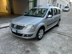 Argento Usata 2011 Dacia Logan MCV Lauréate Station wagon | 5500 €