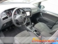Azzurro Usata 2020 VW Touran Business Monovolume | 29.500 € (Cara)