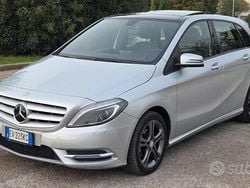 Grigio Usata 2014 Mercedes B180 Premium Monovolume | 7500 € (Buon prezzo)