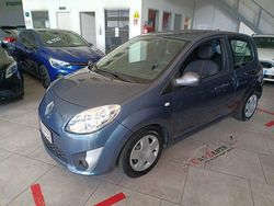 Grigio scuro Usata 2010 Renault Twingo Dynamique Due volumi | 4590 € (Buon prezzo)