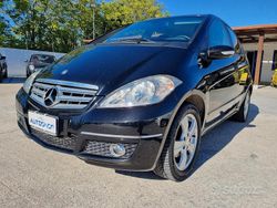 Nero Usata 2008 Mercedes A180 Avantgarde Tre volumi | 3800 € (Cara)