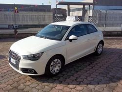 Bianco Usata 2011 Audi A1 Attraction Tre volumi | 8650 € (Buon prezzo)