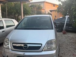Grigio Usata 2008 Opel Meriva Monovolume | 1500 € (Buon prezzo)