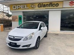 Bianco Usata 2011 Opel Astra GTC Edition Tre volumi | 4300 € (Buon prezzo)