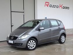 Grigio Usata 2012 Mercedes A180 Executive Tre volumi | 5990 € (Super prezzo)