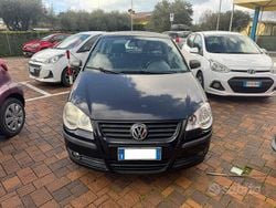 Nero Usata 2009 VW Polo United Tre volumi | 4900 € (Super prezzo)