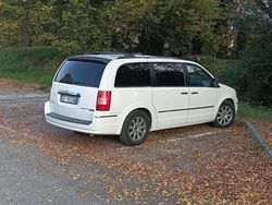 Usata 2009 Chrysler Grand Voyager Touring Monovolume | 7000 € (Cara)