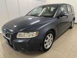 Blu aviatore perlato (466) Usata 2011 Volvo V50 Plus Station wagon | 6850 € (Molto cara)