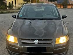 Grigio Usata 2006 Fiat Stilo Tre volumi | 3000 € (Molto cara)