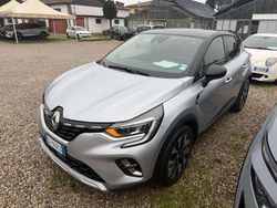 Tetto nero Usata 2024 Renault Captur Techno SUV | 16.900 € (Ottimo prezzo)