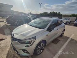 Grigio Usata 2021 Renault Clio V Due volumi | 12.500 € (Ottimo prezzo)