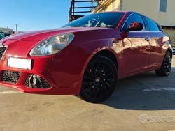 Usata 2011 Alfa Romeo Giulietta Tre volumi | 8200 € (Buon prezzo)
