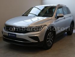 Argento Usata 2020 VW Tiguan Life SUV | 29.500 € (Molto cara)