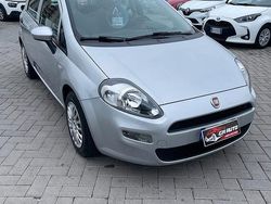 Grigio Usata 2017 Fiat Punto S Tre volumi | 5990 € (Cara)