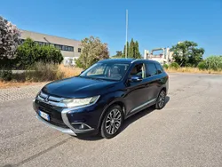 Blu Usata 2017 Mitsubishi Outlander SUV | 15.999 € (Buon prezzo)