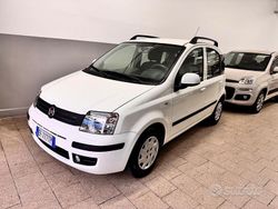 Bianco Usata 2011 Fiat Panda Dynamic Tre volumi | 4999 € (Buon prezzo)
