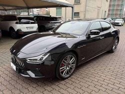 Nero / metallizzato Usata 2018 Maserati Ghibli Tre volumi | 28.900 € (Buon prezzo)