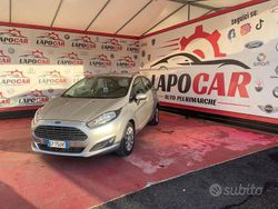 Grigio Usata 2013 Ford Fiesta Titanium Tre volumi | 5600 € (Buon prezzo)