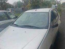 Grigio Usata 2009 Fiat Punto Due volumi | 3500 € (Molto cara)