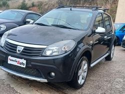 Grigio Usata 2010 Dacia Sandero Stepway Tre volumi | 2000 € (Buon prezzo)