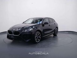 Saphirschwarz metallizzato Usata 2025 BMW 118 M Sport Due volumi | 34.990 € (Buon prezzo)