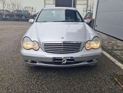 Argento Usata 2002 Mercedes C200 Classic Tre volumi | 2700 € (Ottimo prezzo)