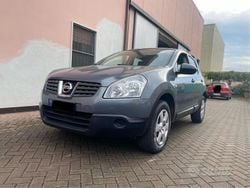 Grigio Usata 2009 Nissan Qashqai Visia SUV | 3700 € (Buon prezzo)