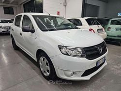 Bianco Usata 2013 Dacia Sandero Lauréate Tre volumi | 2900 € (Buon prezzo)