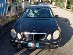 Usata 2004 Mercedes E220 Tre volumi | 4500 € (Cara)