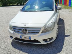 Bianco Usata 2011 Mercedes B180 Monovolume | 6000 €