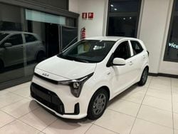 Bianco Usata 2024 Kia Picanto Urban Due volumi | 15.050 € (Buon prezzo)