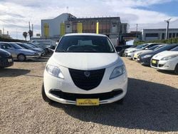 Bianco Usata 2015 Lancia Ypsilon Due volumi | 5300 € (Buon prezzo)