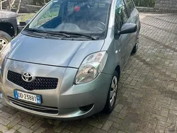 Usata 2006 Toyota Yaris Due volumi | 2750 € (Ottimo prezzo)