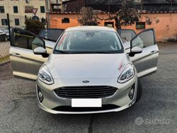 Grigio Usata 2021 Ford Fiesta Due volumi | 10.000 €