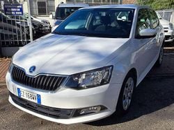 Bianco Usata 2015 Skoda Fabia Style Tre volumi | 6900 € (Buon prezzo)