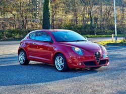 Rosso metallizzato Usata 2015 Alfa Romeo MiTo Due volumi | 4900 € (Buon prezzo)