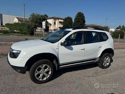 Bianco Usata 2012 Dacia Duster Lauréate SUV | 5300 € (Buon prezzo)