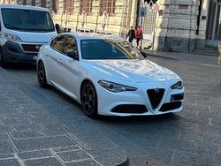 Usata 2018 Alfa Romeo Giulia Veloce Tre volumi | 21.900 € (Ottimo prezzo)