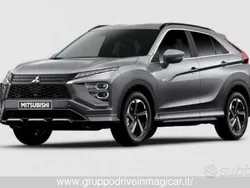 Grigio Nuova 2025 Mitsubishi Eclipse Cross SUV | 35.000 € (Molto cara)