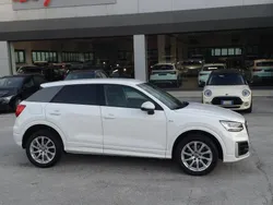 Bianco Usata 2017 Audi Q2 Design SUV | 22.500 € (Buon prezzo)